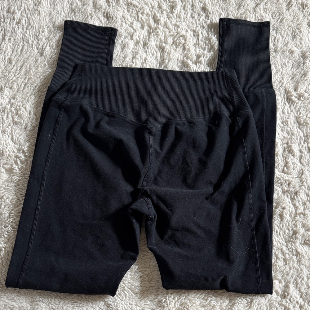 ALO highwaist alosoft Yoga Black Leggings - Picture 2 of 5